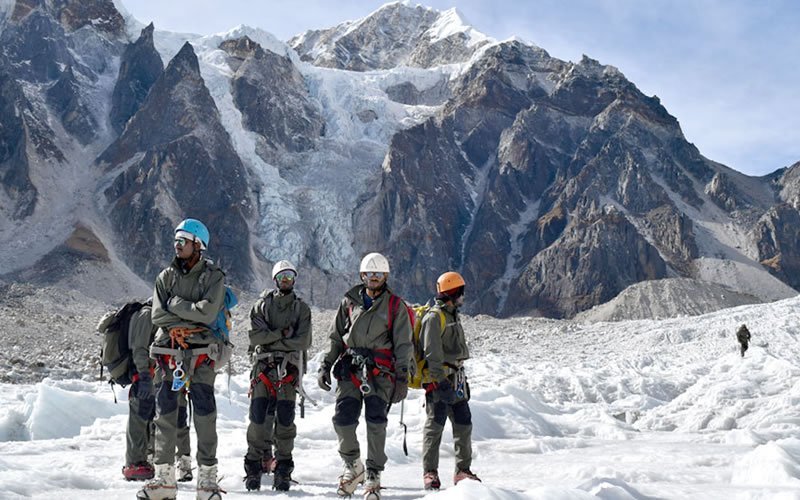 Summit success on Cho Oyu